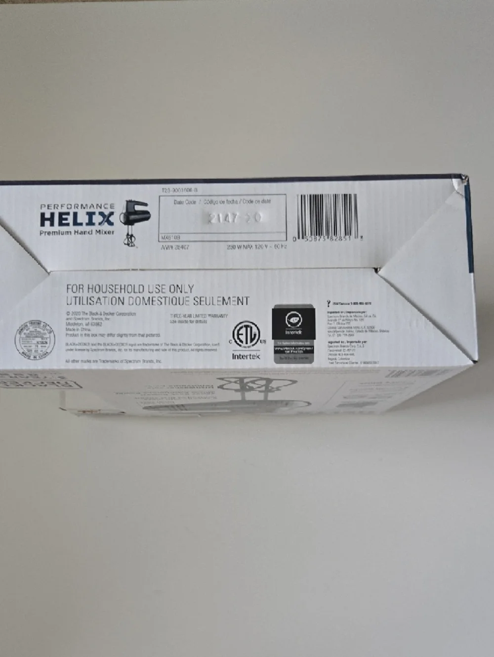 Black & Decker Performance Helix Premium Hand Mixer - Black & White Accents